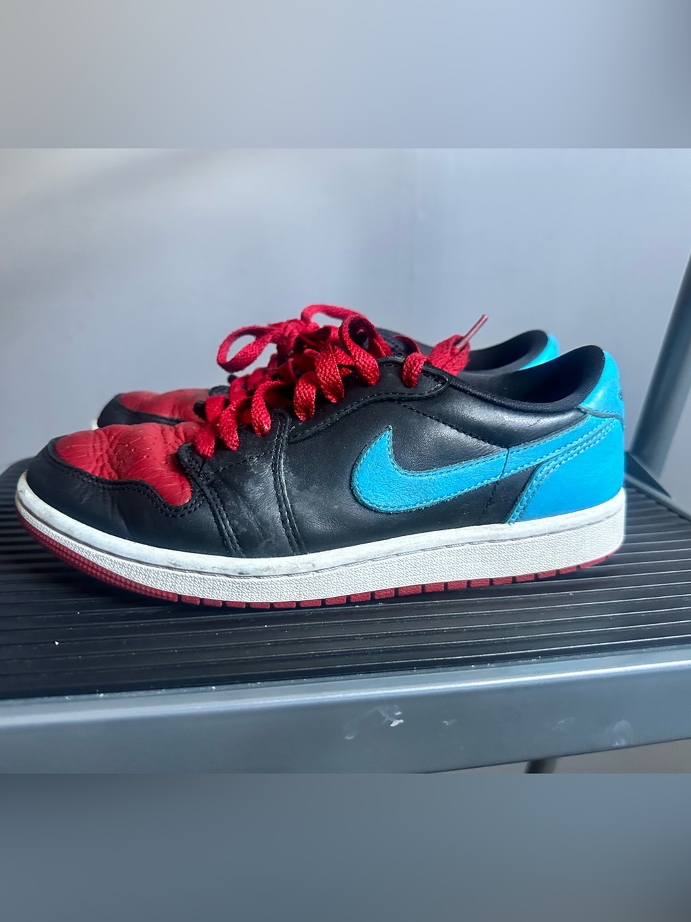 Nike Air Jordan Retro 1 Low UNC to CHI Sz 8.5W/7Y